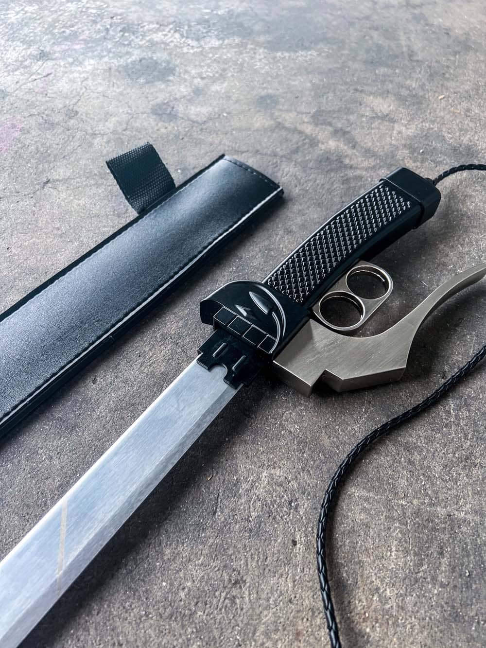 ATTACK ON TITAN SPECIAL OPERATIONS SWORD