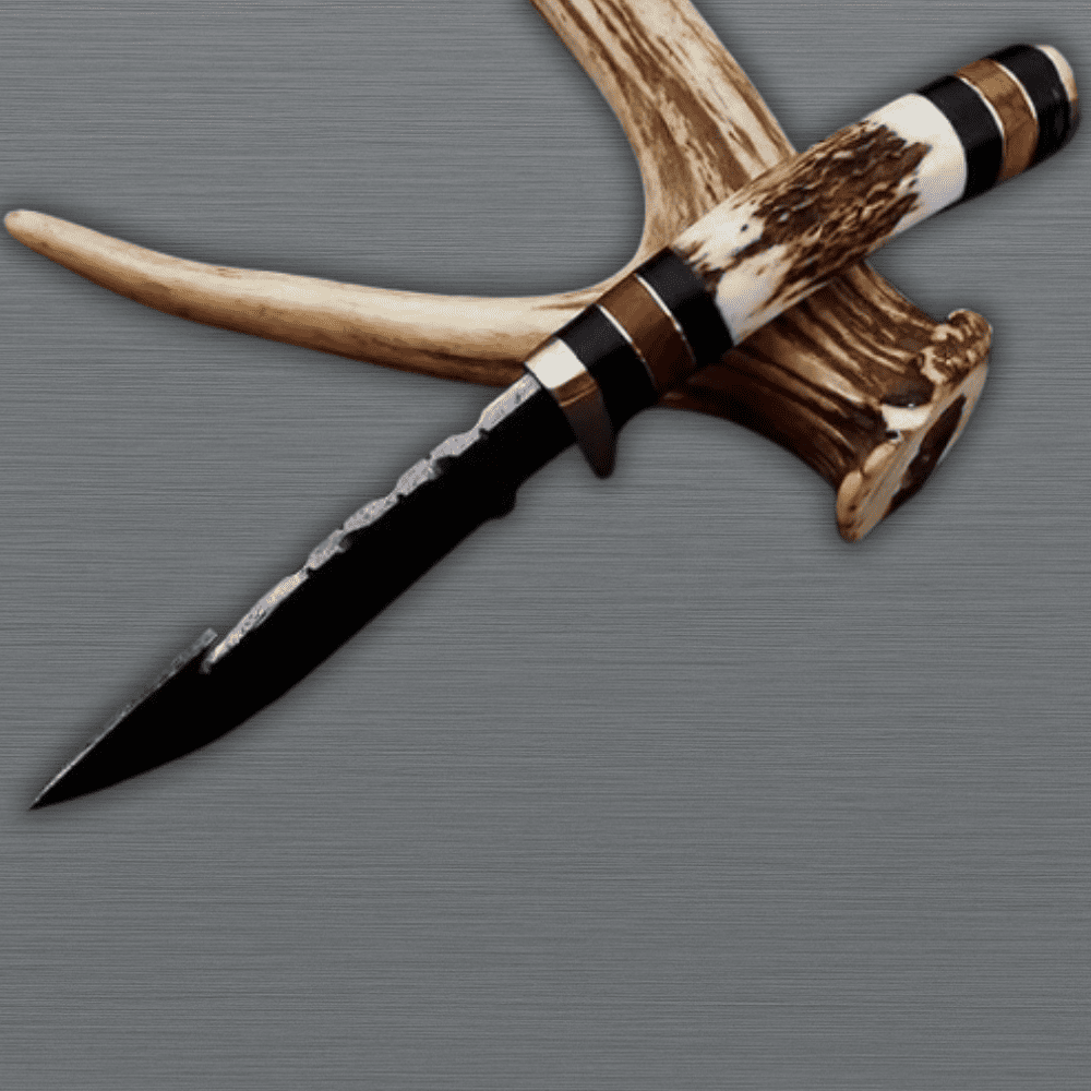 Gut Hook Damascus Hunting Knife Stag Horn Handle