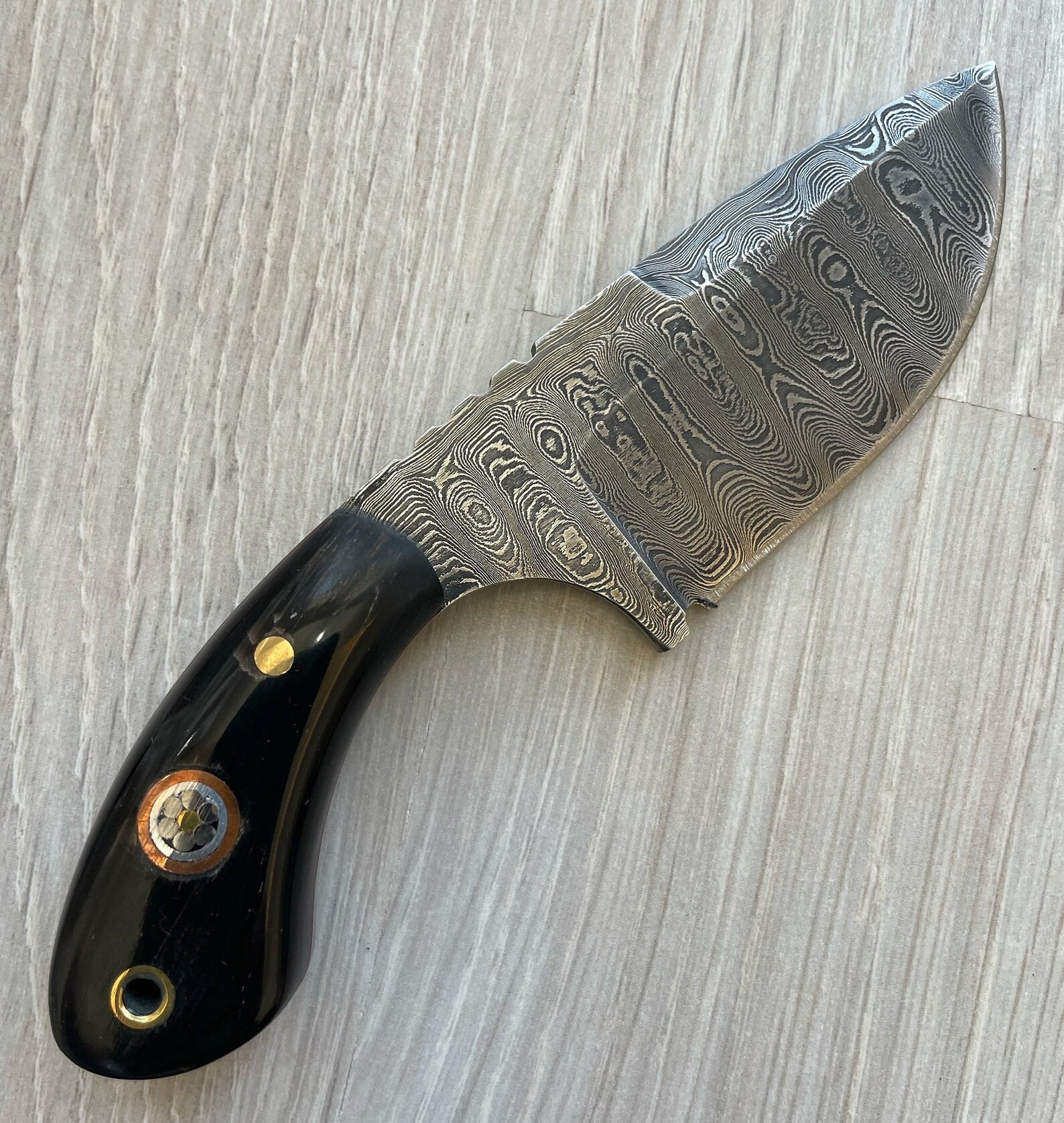 150 Layers Damascus Skinning Knife Cow Horn Handle