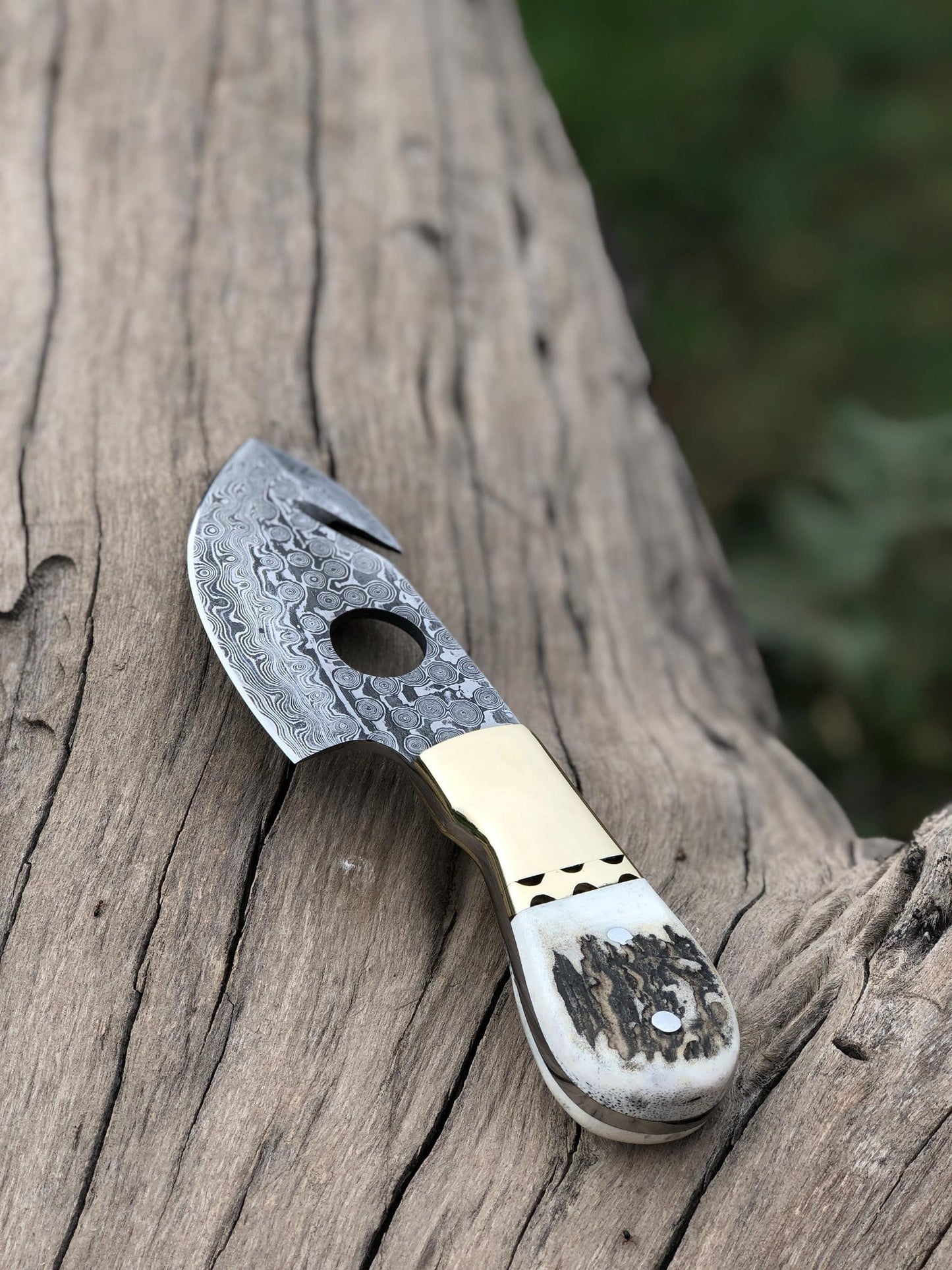 Damascus Guthook Skinning 7.5" Knife with Leather Sheath