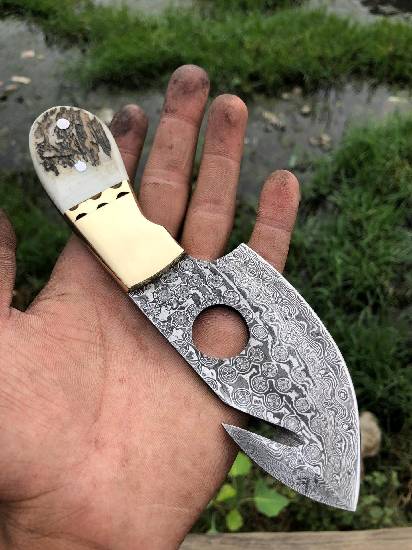 Damascus Guthook Skinning 7.5" Knife with Leather Sheath