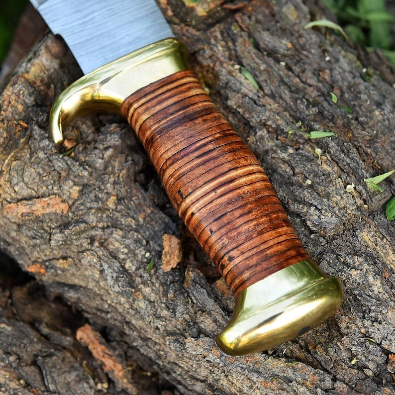 Damascus Hunting 17" Knife with Leather Sheath