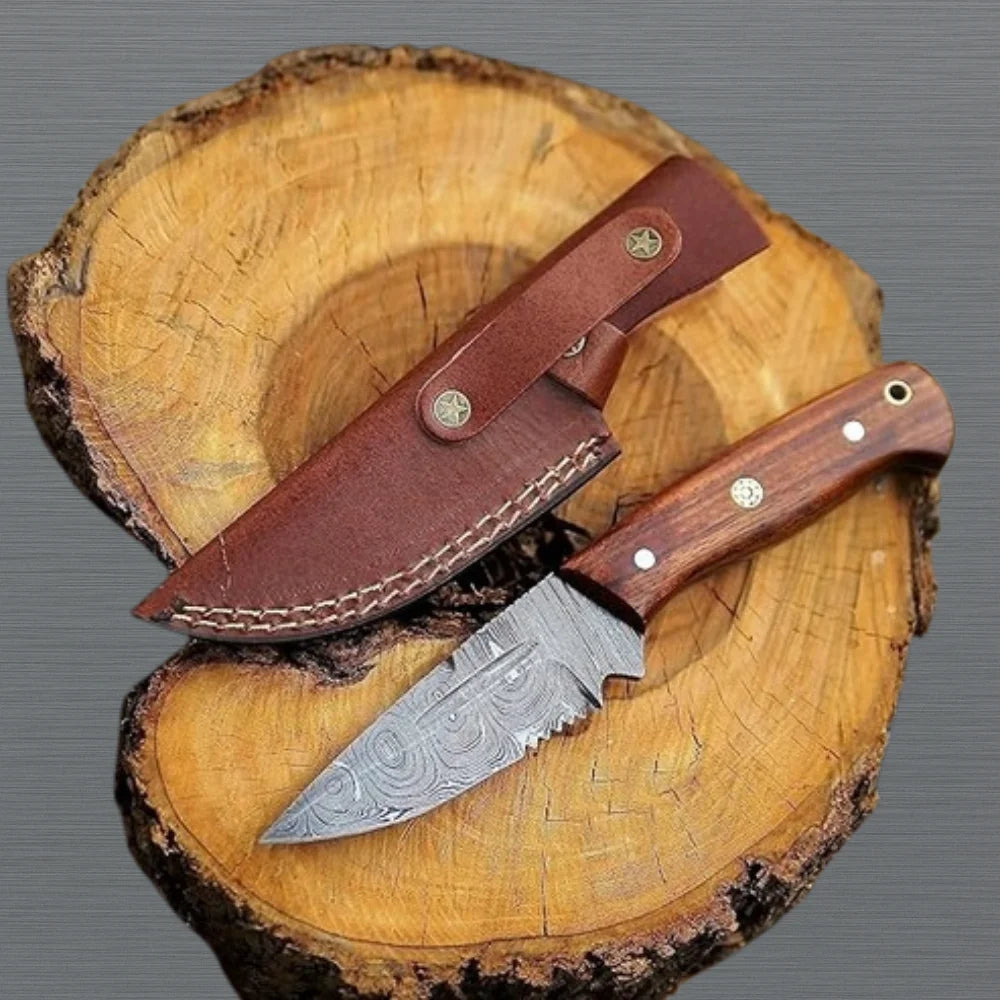 Damascus Hunting Knife Handle Walnut Wood & Leather Sheath